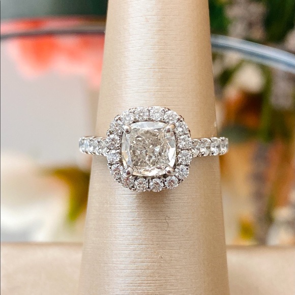 SOLD! Cushion Diamond Halo Engagement Ring S Kashi - Picture 3 of 11